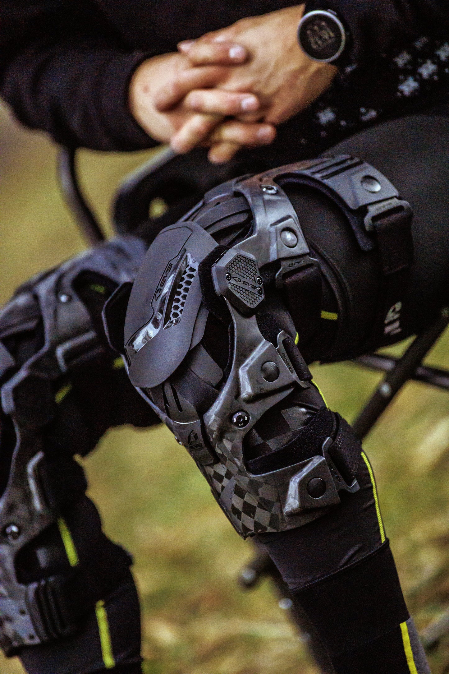 EVS Web Eclipse Knee Brace